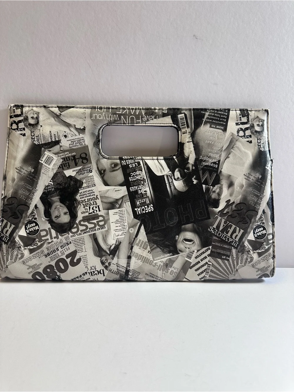 🖤 Y2K IT-GIRL EDITORIAL CLUTCH — BLACK & WHITE MAGAZINE COLLAGE STATEMENT BAG